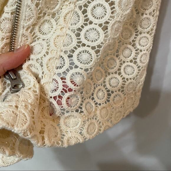 Chelsea 28 Cream Lace Full Zip Vest M - Picture 6 of 9